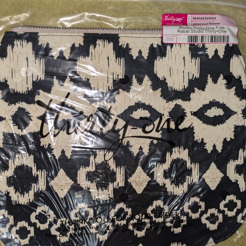 Studio Thirty-One purse flap interchangeable with purses. Black/ white d…